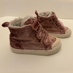 CAT & JACK Ruby Girls Pink/Mauve Velvet HighTop, Lined Velcro Sneakers Shoes 6t